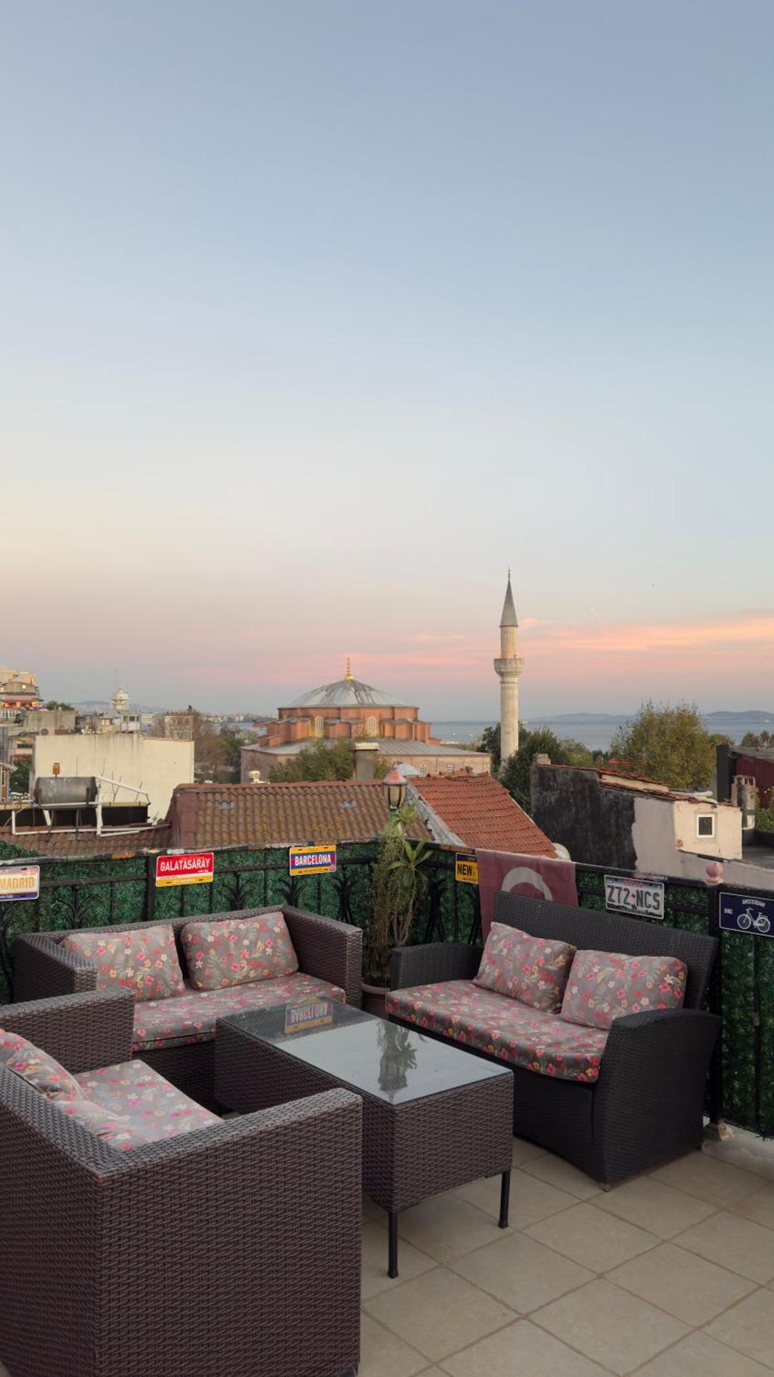 Green Life Apart Hotel Istanbul Exterior photo